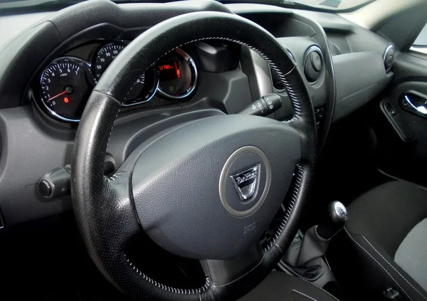 Dacia Duster cena 42900 przebieg: 73521, rok produkcji 2016 z Gniezno małe 704